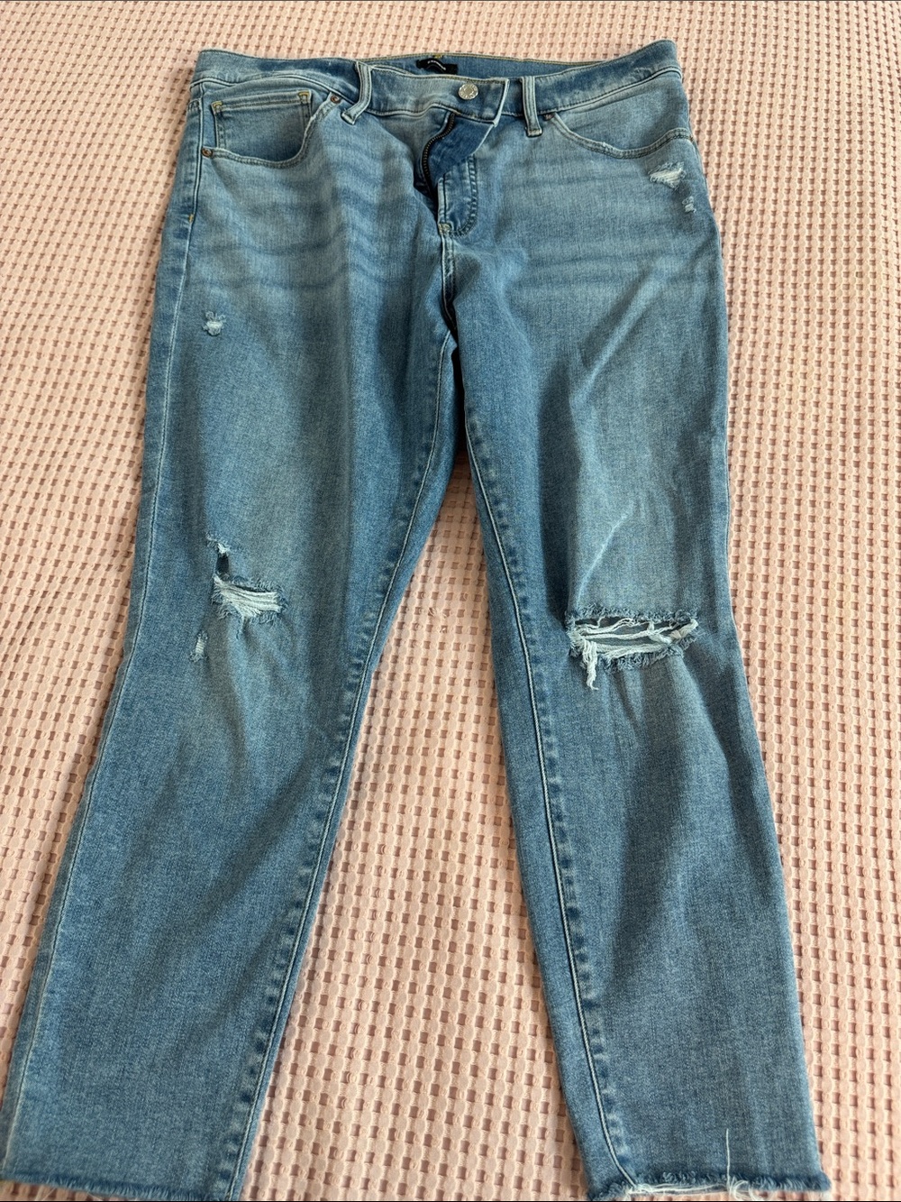 Express Women's Skinny Jeans - Medium Blue Distressed